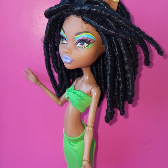 Custom Monster high Clawdeen Doll locs ooak - Picture 5 of 9